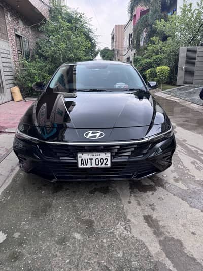 Hyundai Elantra 2025