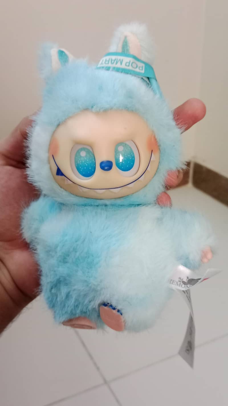 labubu doll 1