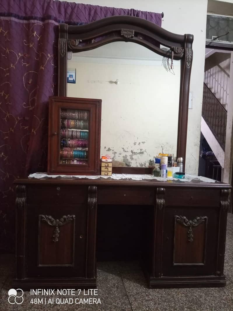 dressing table 3