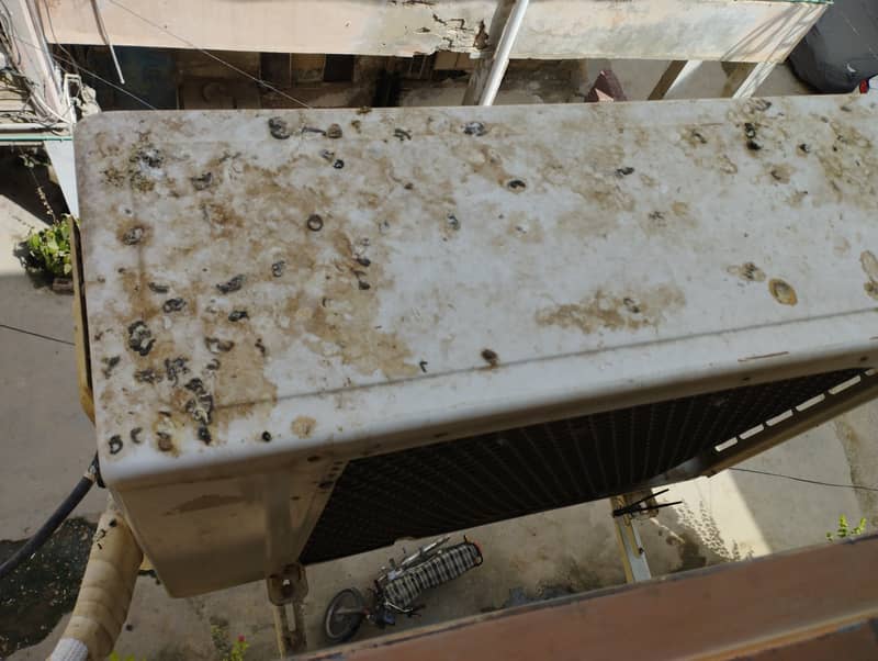 Dawlance split AC 1 ton 4