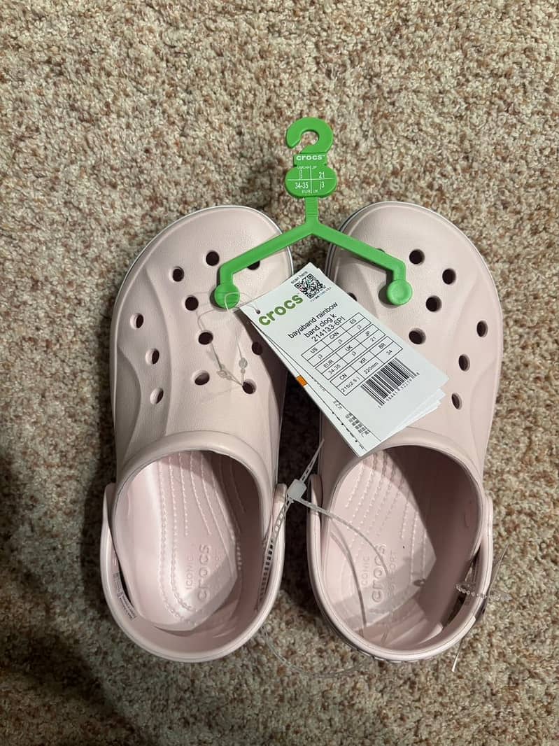 Crocs 1