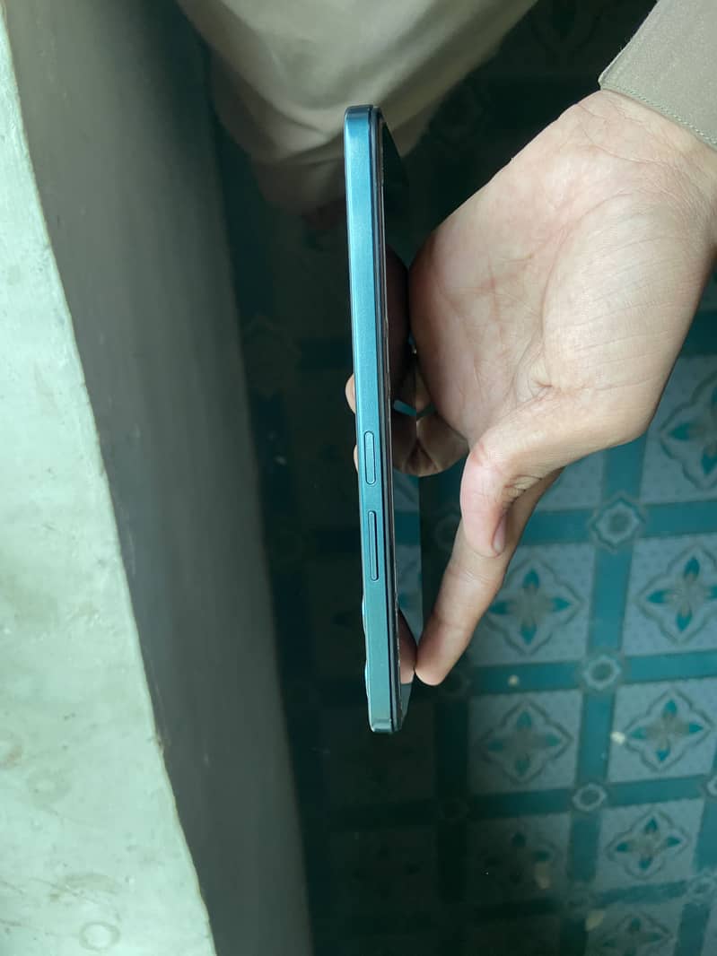 Vivo Y04 2