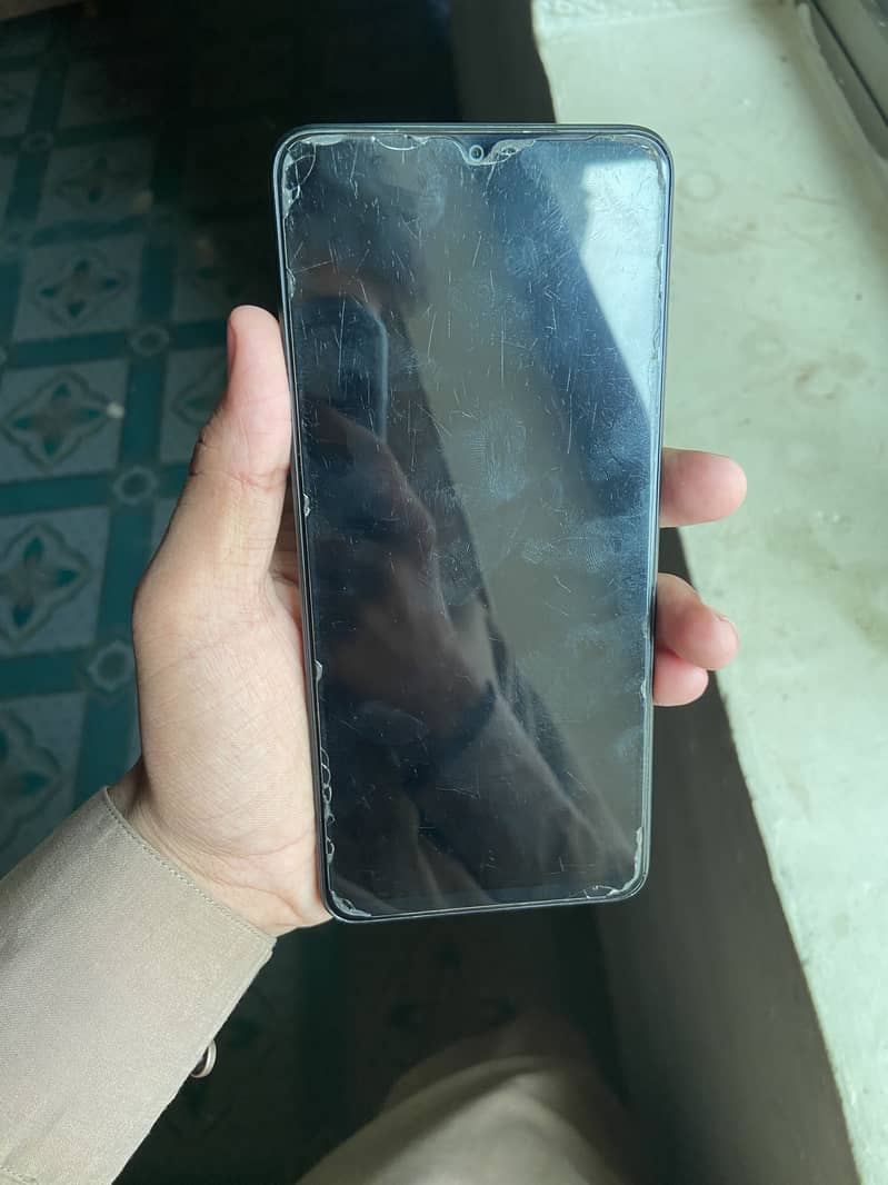 Vivo Y04 5