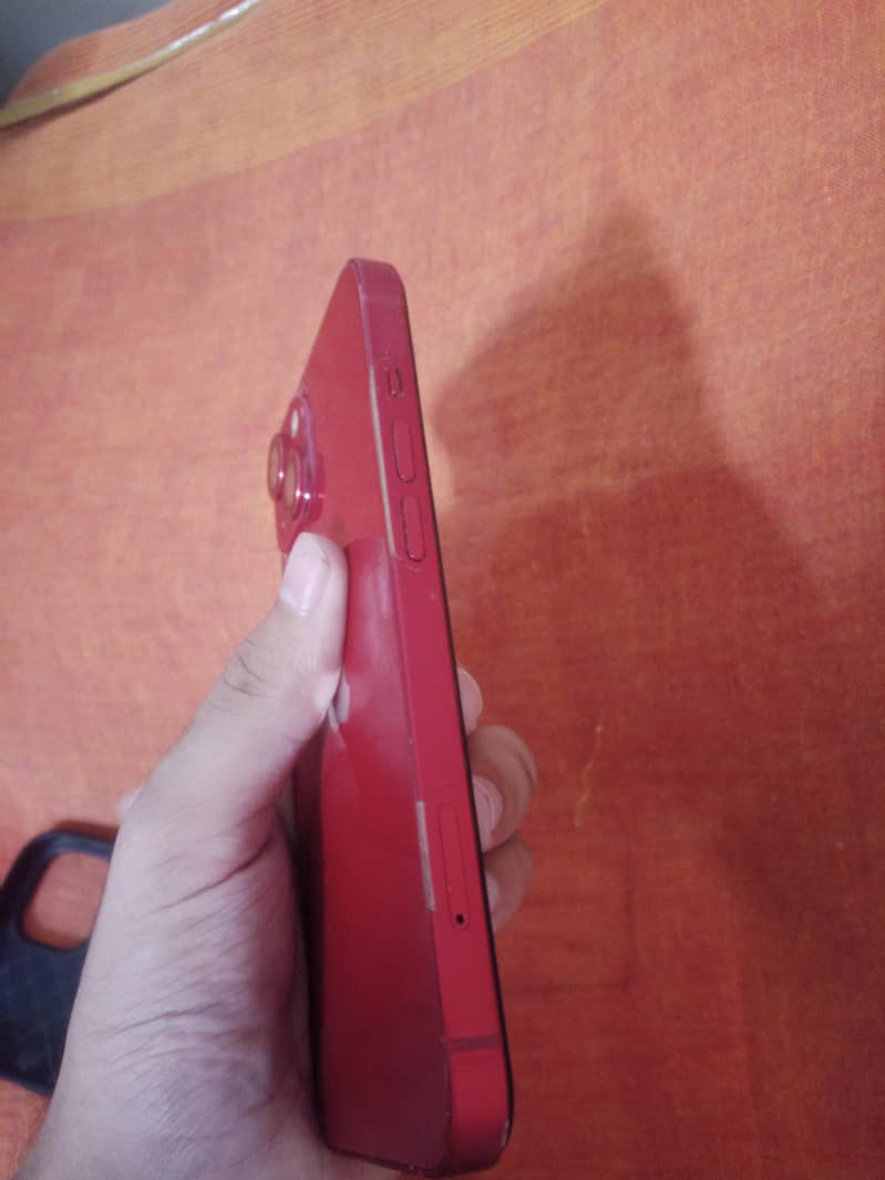 Apple iPhone 13 5