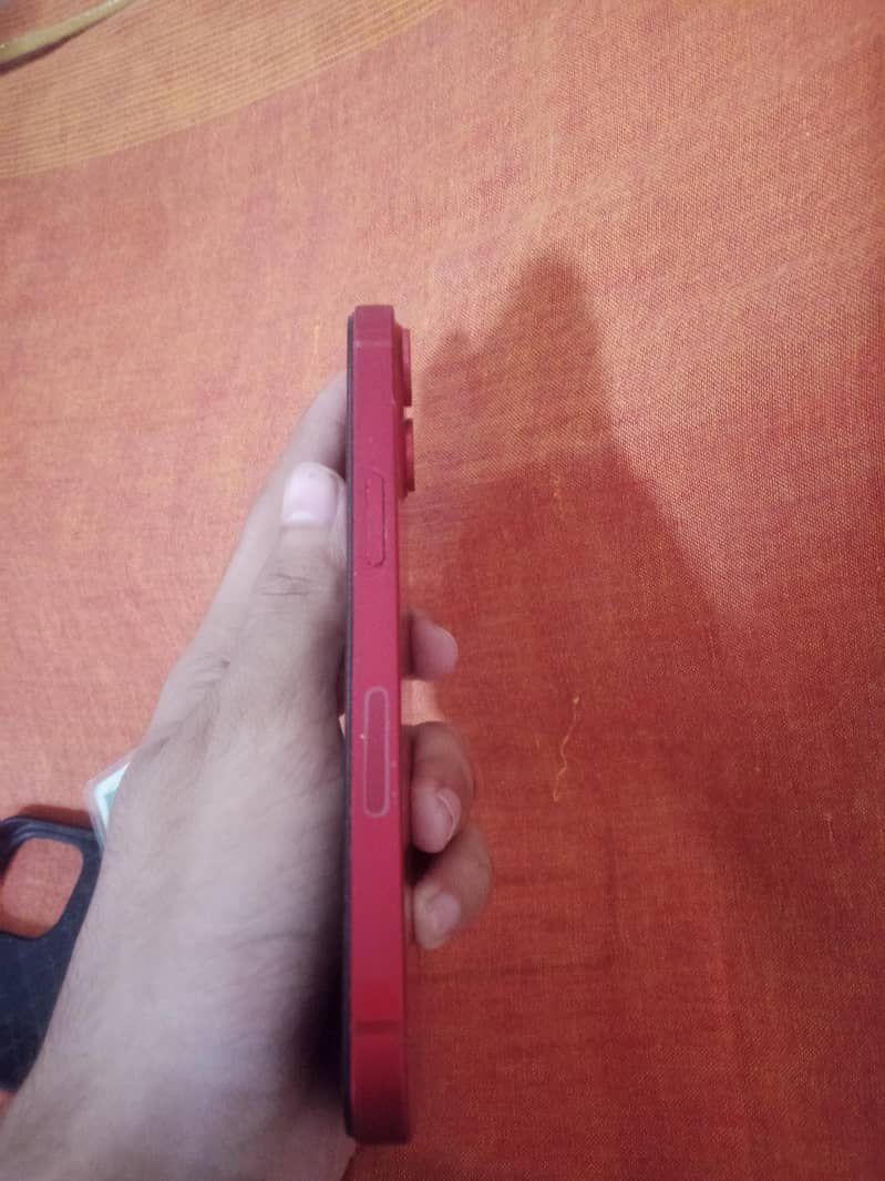 Apple iPhone 13 6