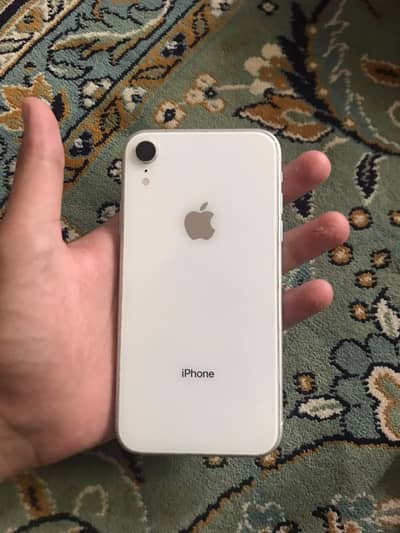 Apple iPhone XR