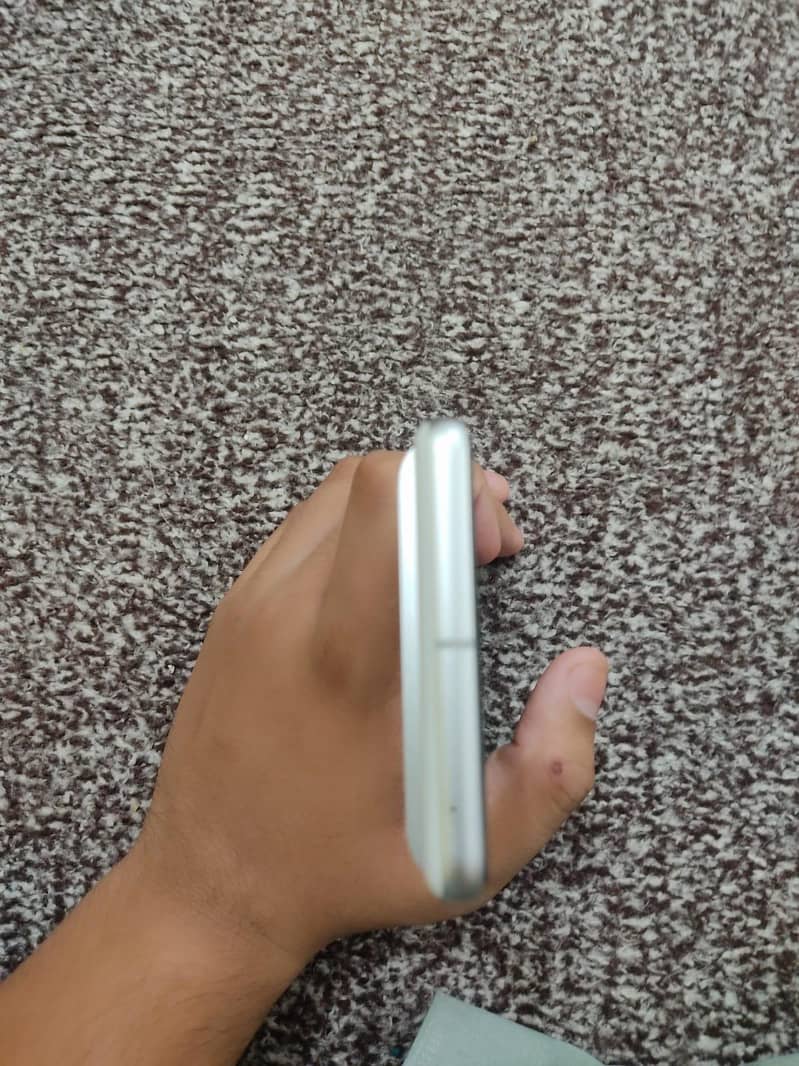 Google Pixel 7 5