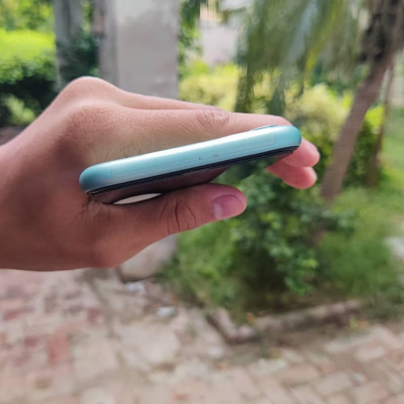 Apple iPhone 11 1