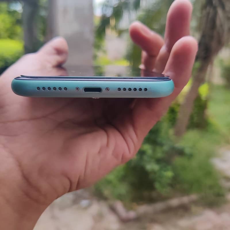 Apple iPhone 11 2