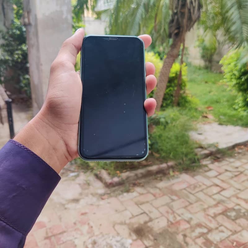 Apple iPhone 11 3