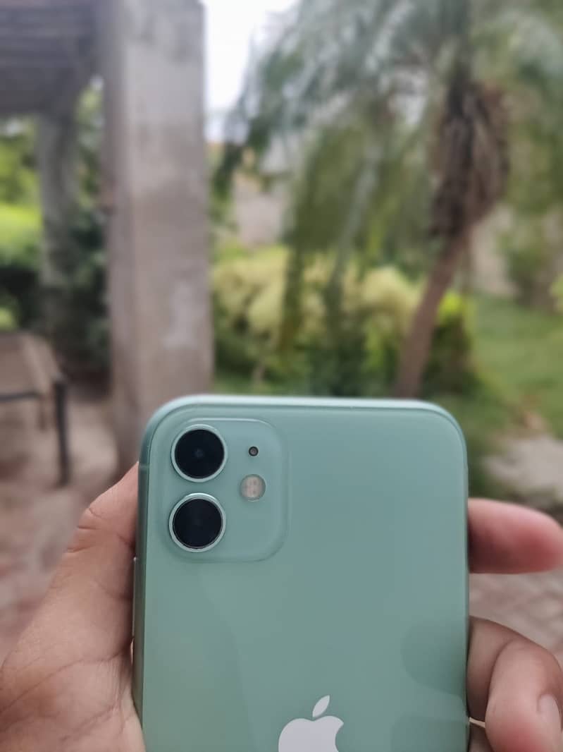 Apple iPhone 11 7
