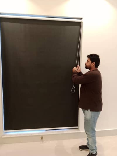 Roller blinds, frost paper, jet black glass paper, tinted het cover