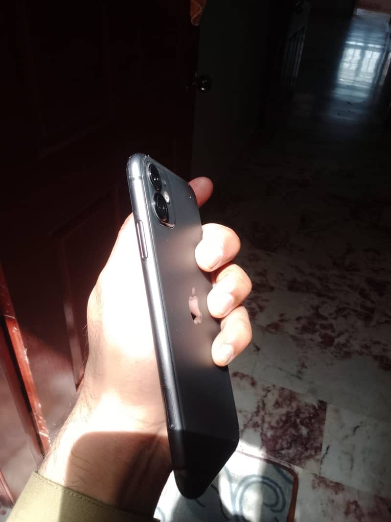 Apple iPhone 11 2