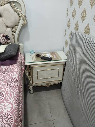Bed with Dressing Table and Side Tables