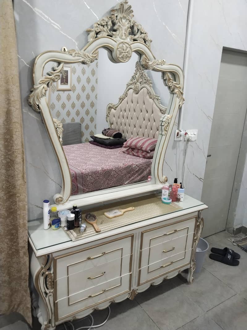 Bed with Dressing Table and Side Tables 2