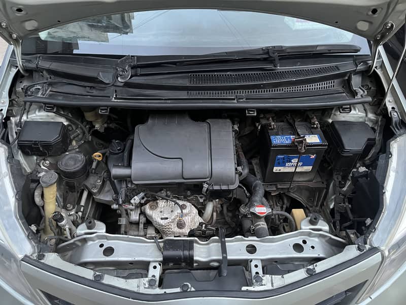 Toyota Vitz 2013 2