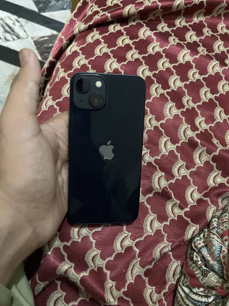 Apple iPhone 13 6