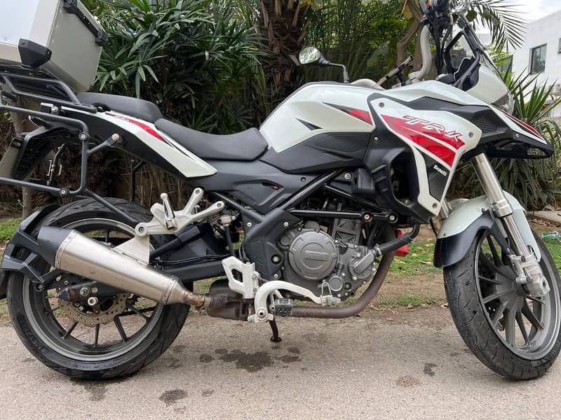 Benelli TRK 251 2022 1