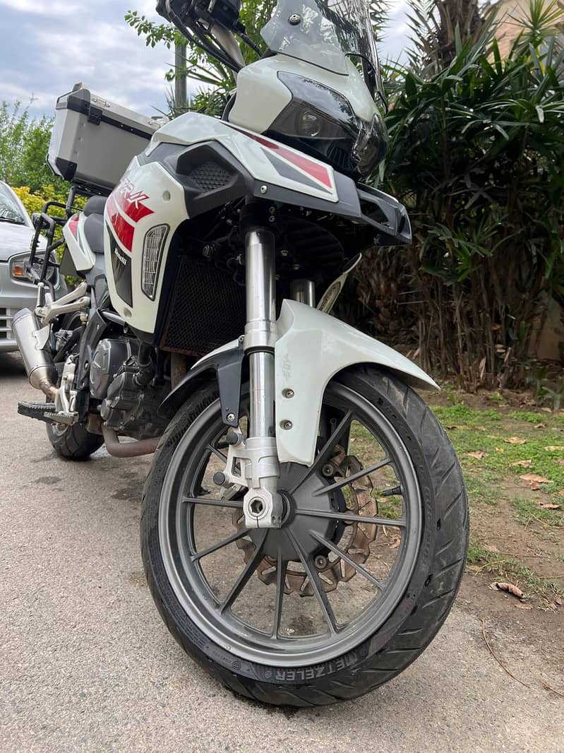 Benelli TRK 251 2022 3