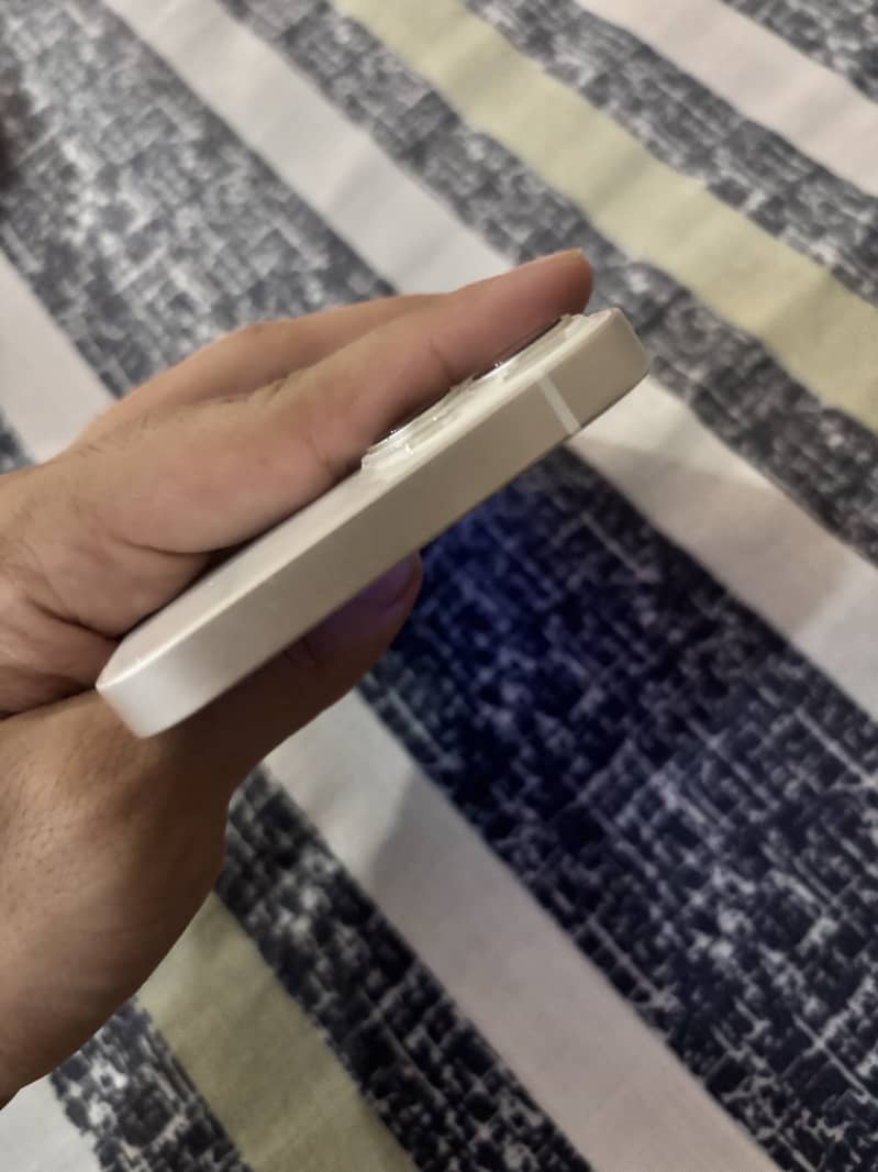 Iphone 13 4