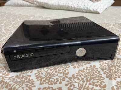 Xbox 360 slim jtag 250 gn hard with 45 heavy games installed