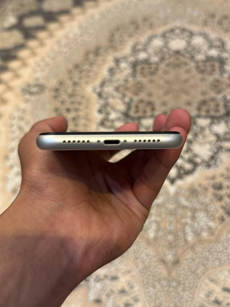 Apple iPhone 11 2