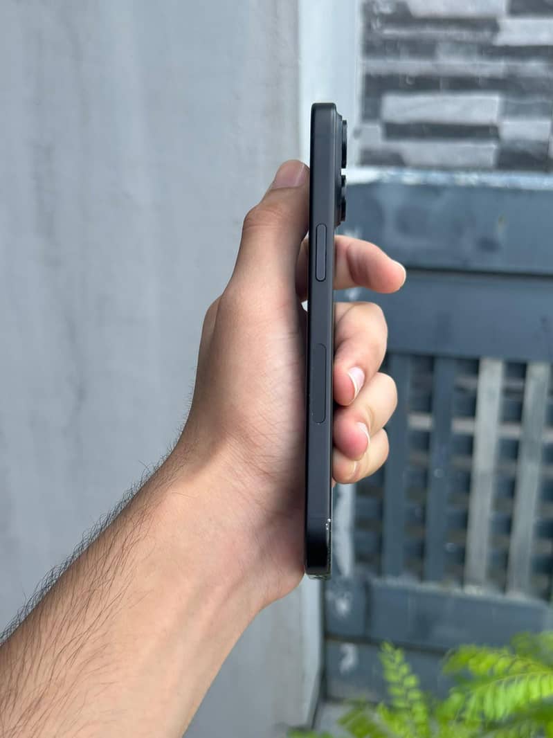 Apple iPhone 15 1