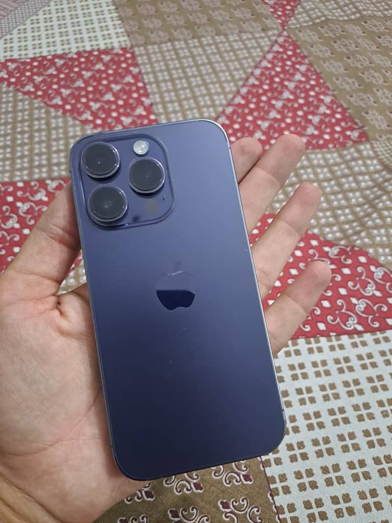 Apple iPhone 14 Pro 1