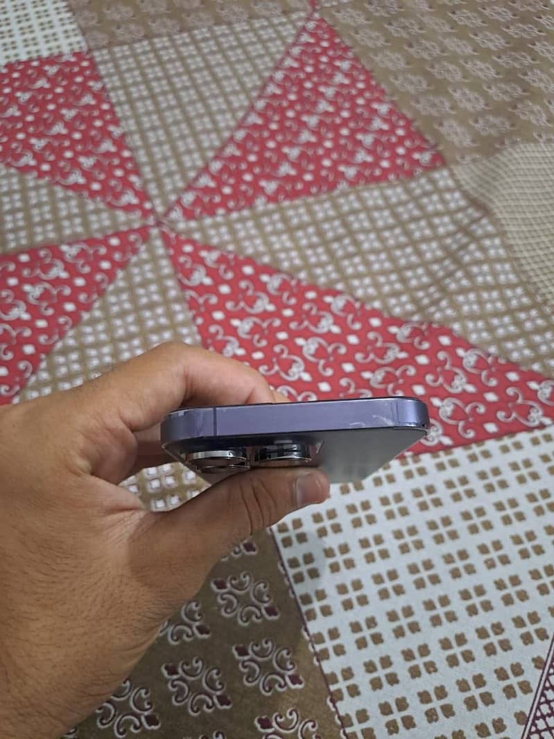Apple iPhone 14 Pro 4