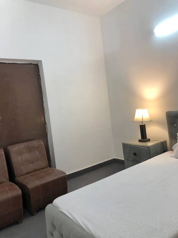 Single Room Paying Guest Accommodation Comfortable & Secure 2