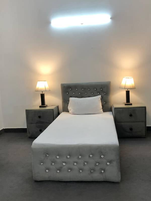 Single Room Paying Guest Accommodation Comfortable & Secure 11