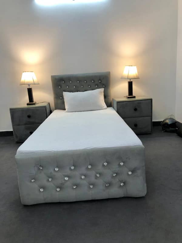 Single Room Paying Guest Accommodation Comfortable & Secure 18