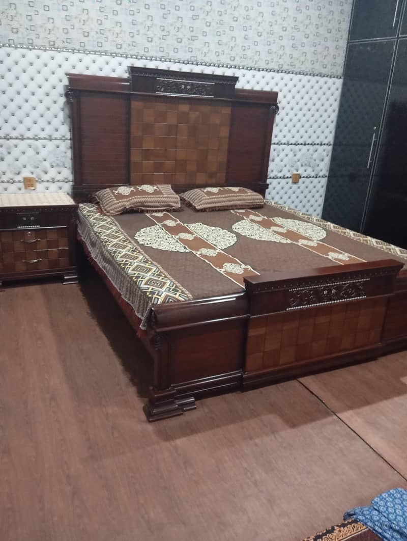 bed dressing with side table 1