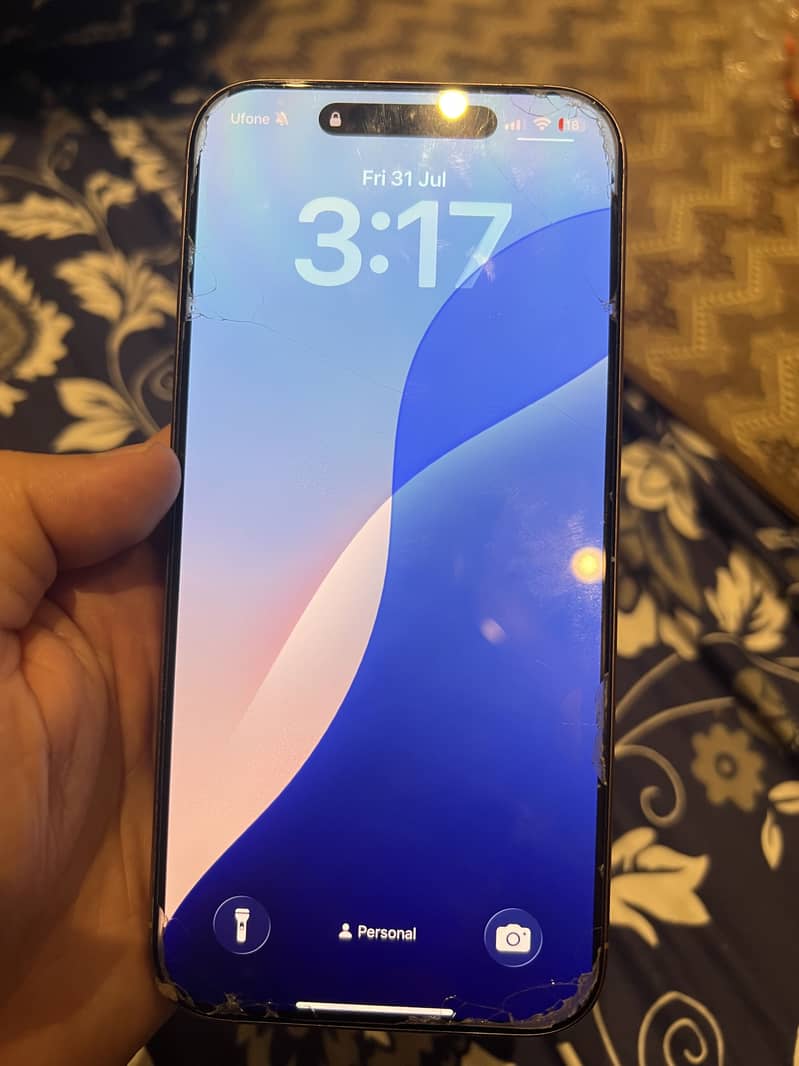 Apple iPhone 16 Pro Max 2