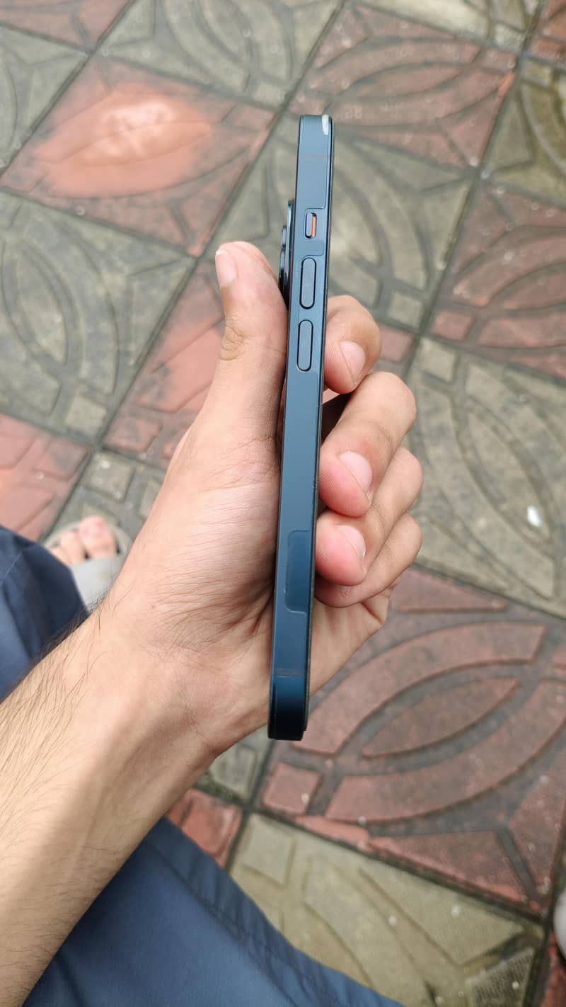 Apple iPhone 14 2