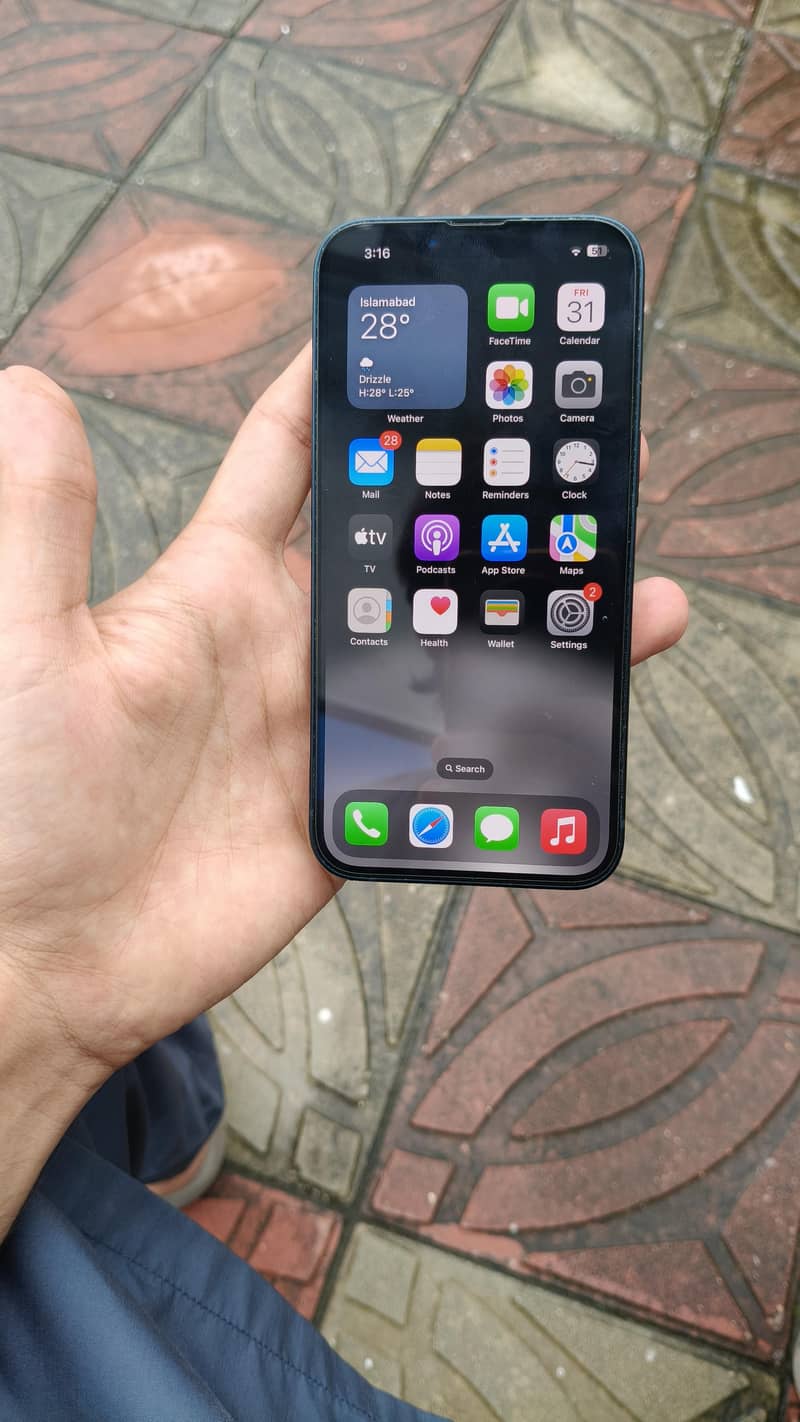 Apple iPhone 14 4