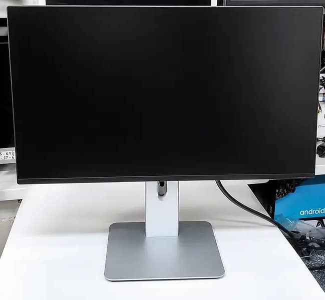 Dell UltraSharp - U2424HE 4