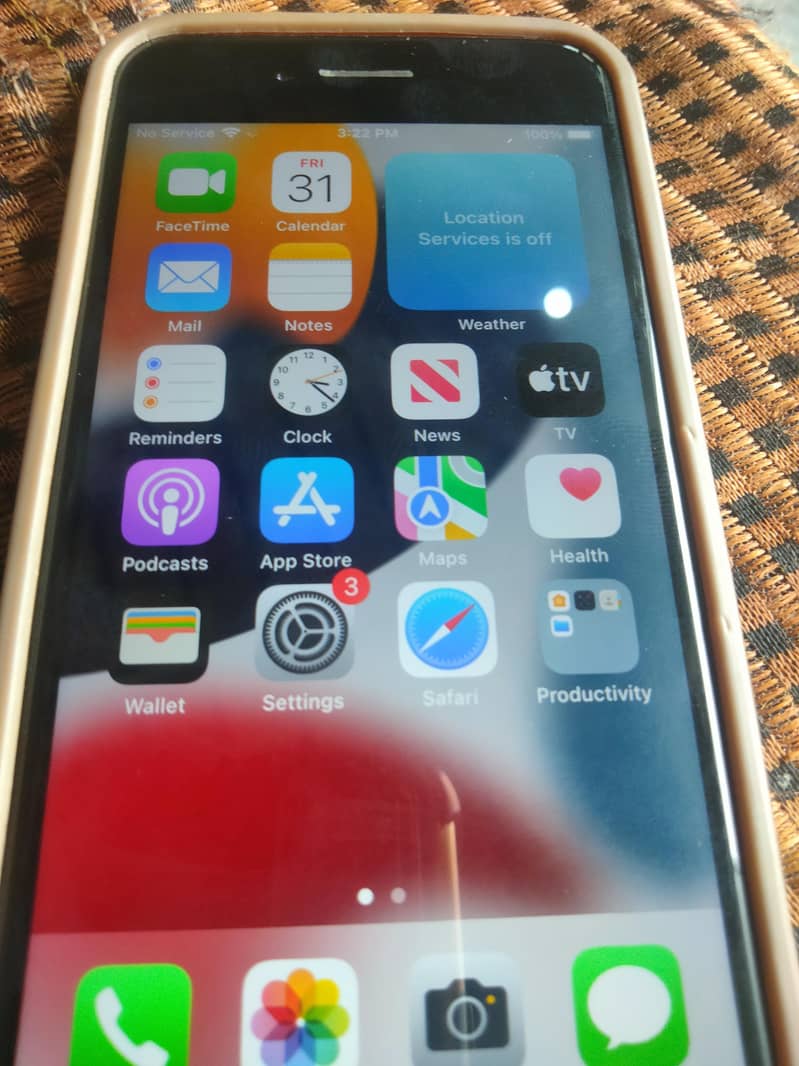 Apple iPhone 7 0