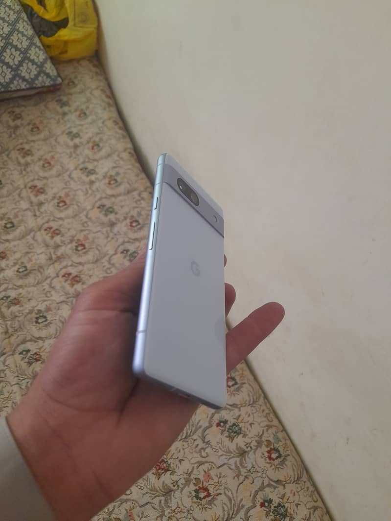 Google Pixel 7a 5