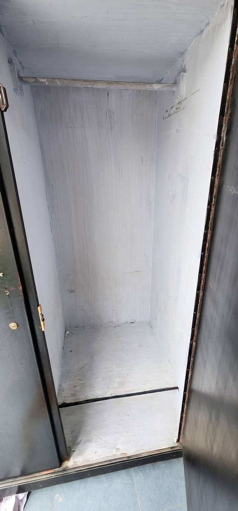 wardrobe 2