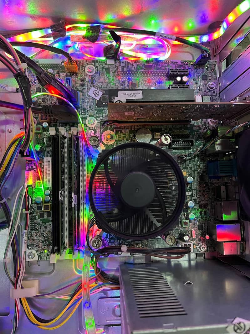 computer with full setup 0