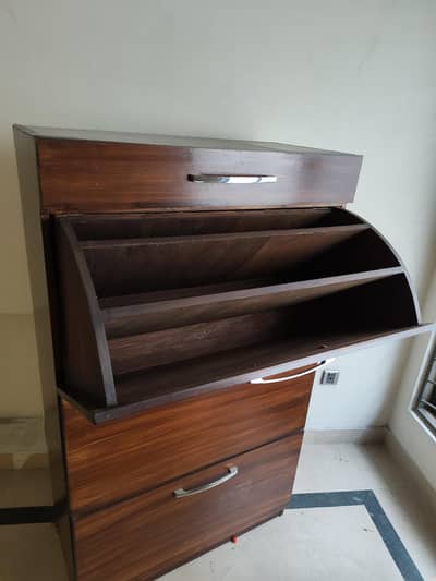 Shoe Rack Cabinet, Curved Drawers. 9/10