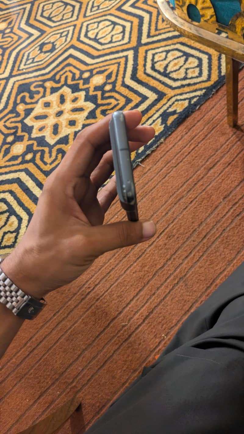 Google Pixel 8 5