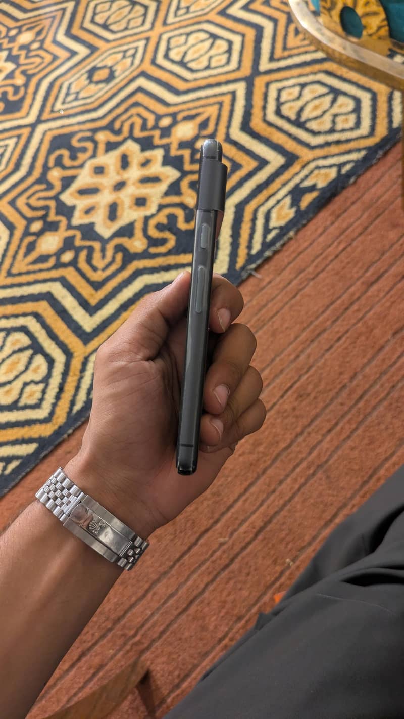 Google Pixel 8 6