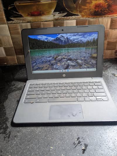 Hp Chromebook hai saf condition Mai bachi k Liye acha hai
