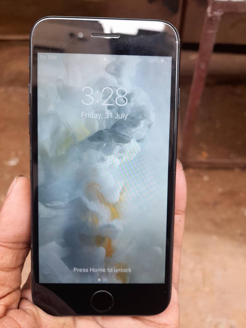 Apple iPhone 7 2