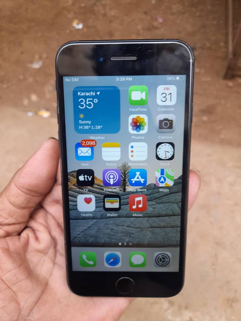 Apple iPhone 7 3