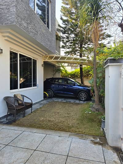 F-11 Investor's Price Triple Story New House Size 22/Marla Contact Us More Details: