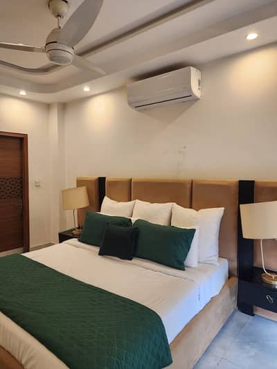 1 Bedroom Luxury Furnished Apartment is Available for Rent in Bahria Town Lahore