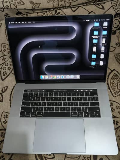 Macbook Pro 2019 Intel i7, 15-inch display